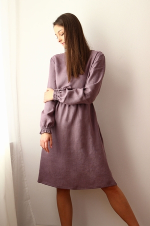 Women's 100% linen dress from the Lotika workshop is designed and sewn with love and care in the Czech Podkrkonoší region